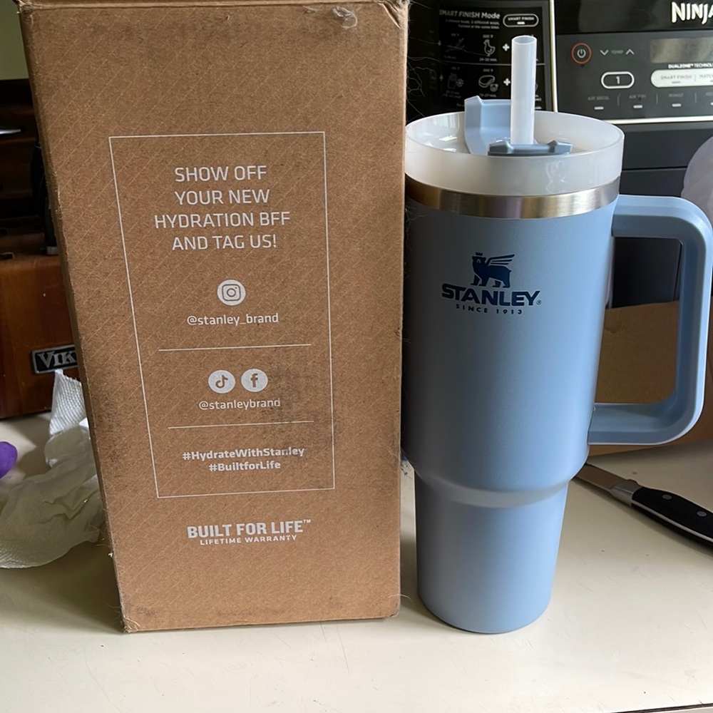 Stanley 40oz tumbler